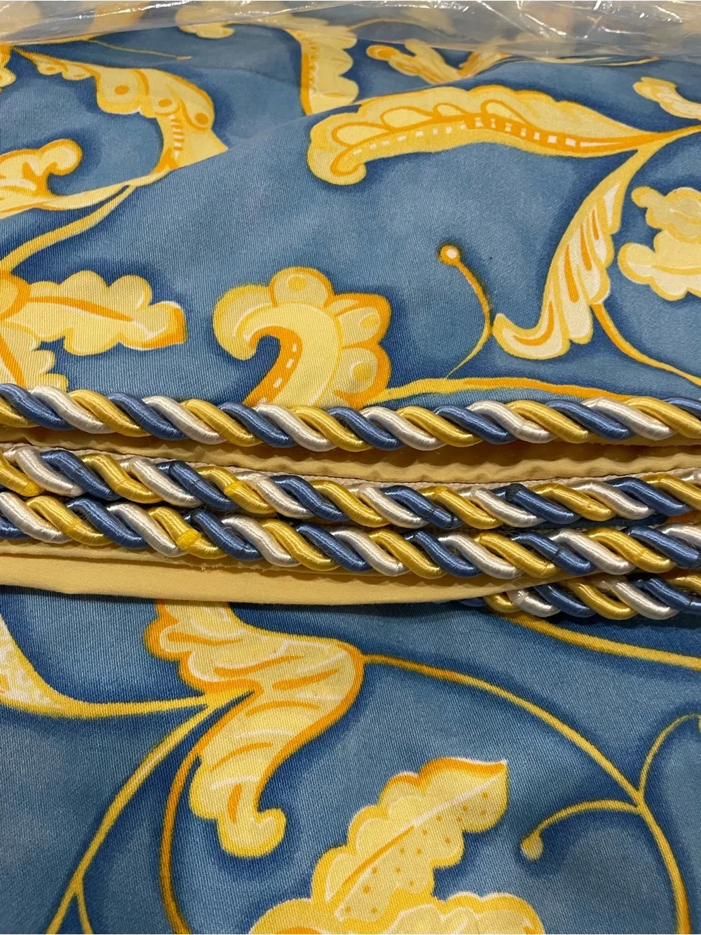 Blue Decorative Damask duvet cover and shams - Homemade No Skirt